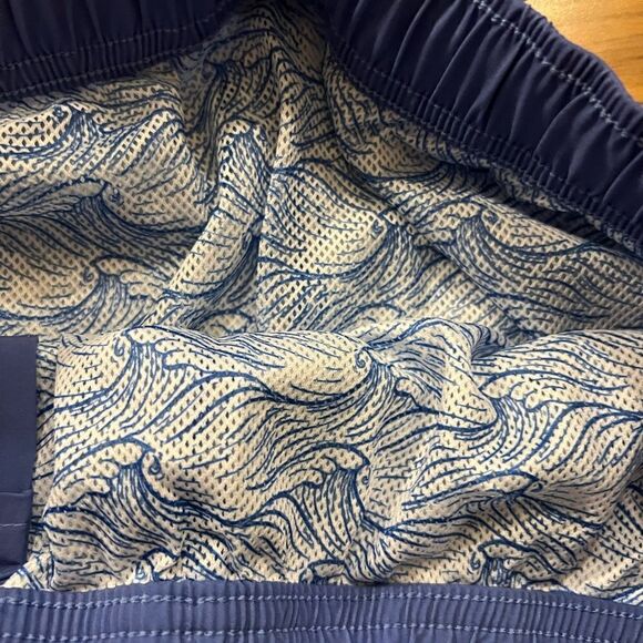 COPY - Peter Millar men’s shark swim trunks NWT size large - Picture 7 of 12